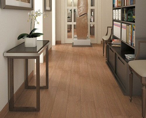 Gạch giả gỗ được đánh giá cao hơn về chất lượng