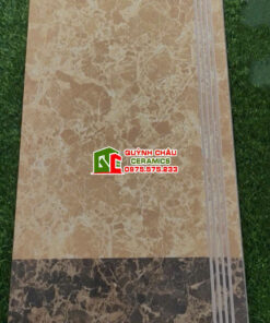 Gạch ốp lát cầu thang vân đá hoa cương bóng kiếng chống trơn