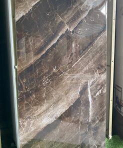 Gạch khổ lớn 60×120 vân đá nâu đen bóng kiếng đẹp