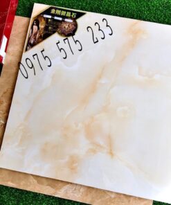 Gạch lát phòng khách 80×80 màu vân mây kem đẹp bóng kiếng cao cấp