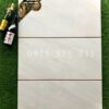 Mua gạch dán tường 40×80 vân khói phòng khách