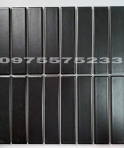 Gạch thanh đũa mosaic màu đen mờ dán tường
