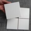 Gạch thẻ 10×10 trắng mờ vuông giá rẻ