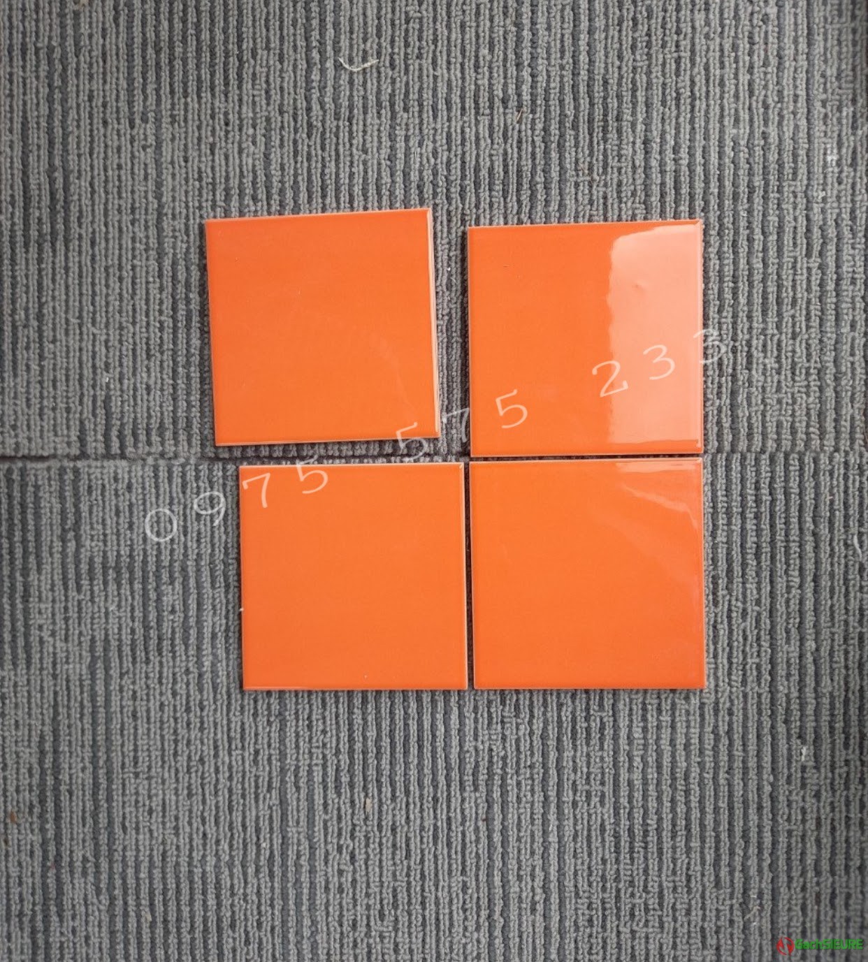 Gạch thẻ ốp tường 10x10 màu vàng cam bóng