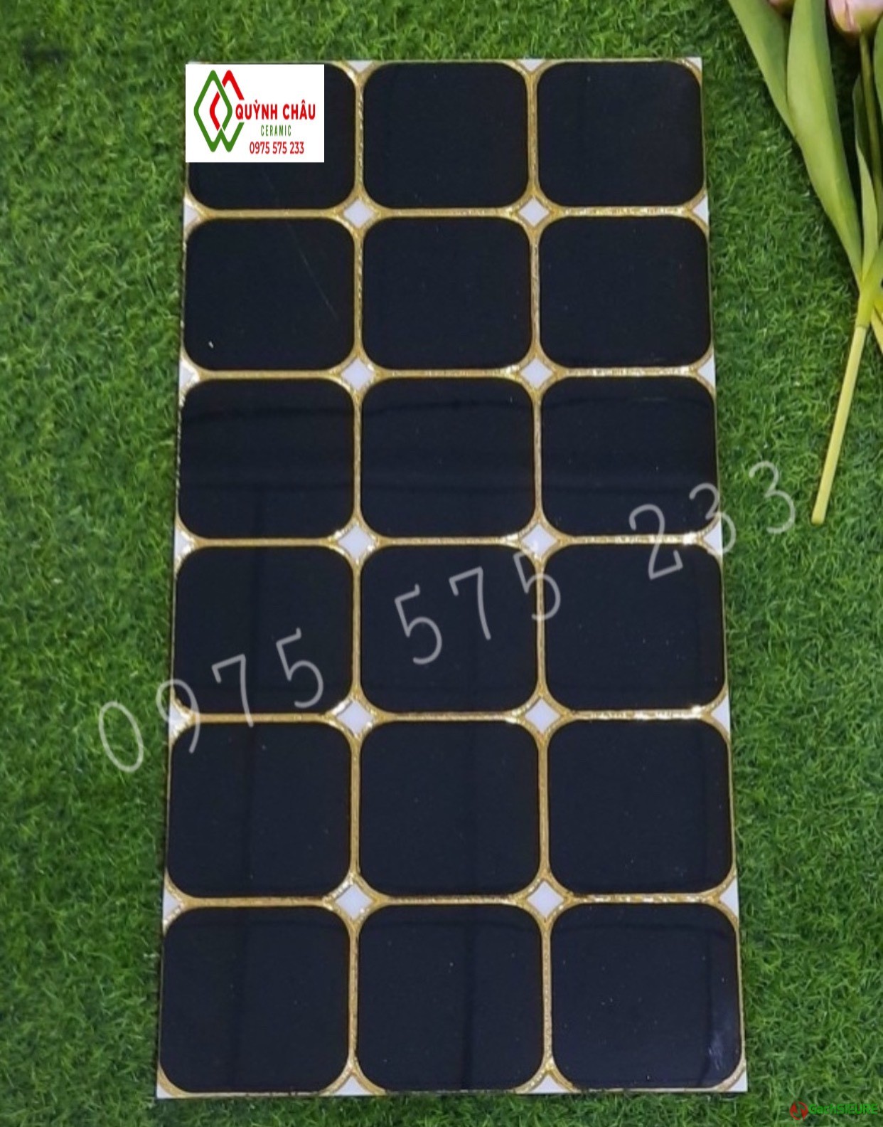 Gạch điểm ốp tường 30x60 màu đen nhũ vàng pt