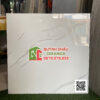 Gạch lát nền khắc kim vàng 80×80 đá trắng bóng đồng chất trung quốc