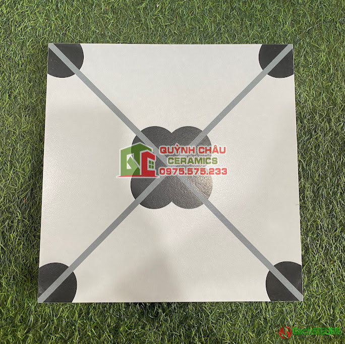 Gạch bông 30x30 màu trắng hoa văn đen đơn giản