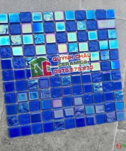 Gạch mosaic thủy tinh 25×25 màu xanh óng ánh