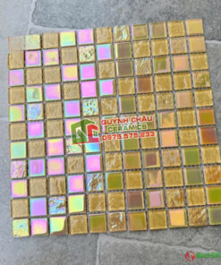 Gạch mosaic thủy tinh 25×25 phối màu màu vàng trộn