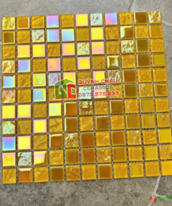 Gạch mosaic thủy tinh màu vàng ốp trang trí đẹp