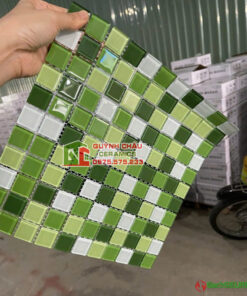 Gạch mosaic thủy tinh mix màu xanh lá trơn