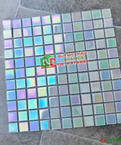 Gạch mosaic thủy tinh viên chip 25×25 mẫu mới