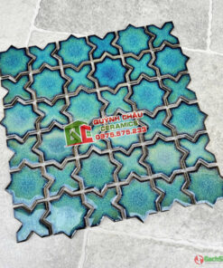 Gạch trang trí mosaic xo màu xanh bề mặt bóng