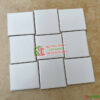 Gạch vỉ mosaic trắng mờ chip to viên hình vuông