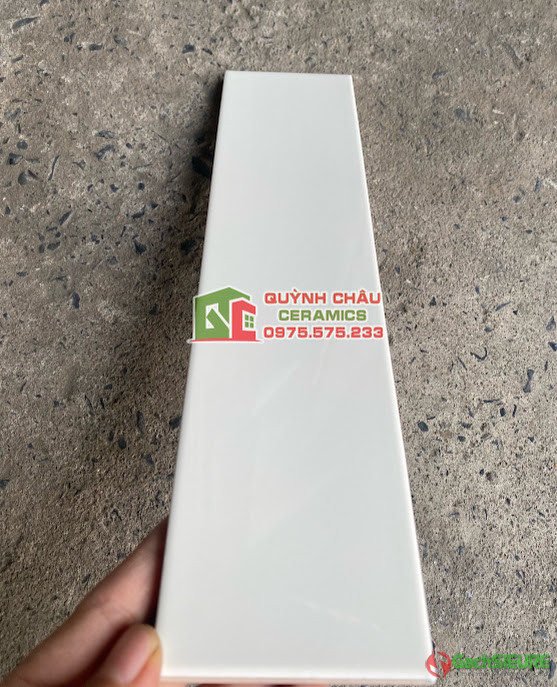 Gạch thẻ 75x300 màu trắng đục bóng mặt phẳng
