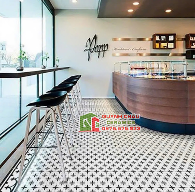 Mẫu gạch bông hoa văn đen trắng lát quầy bar tiếp tân khách sạn nhà hàng