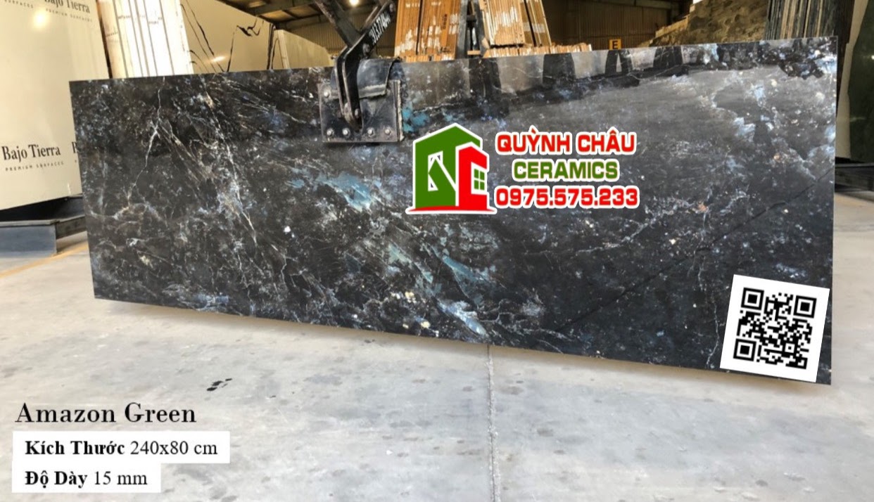 Mẫu gạch khổ lớn đá nhân tạo màu đá đen xanh 80x240cm bóng kiếng