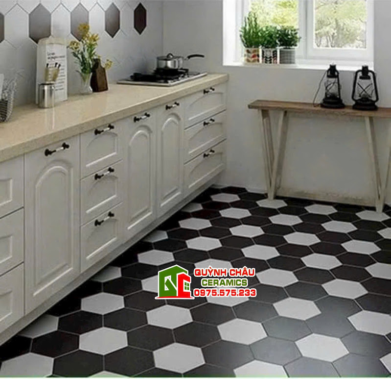 Mẫu lục giác porcelain lát phòng bếp phối màu trắng đen