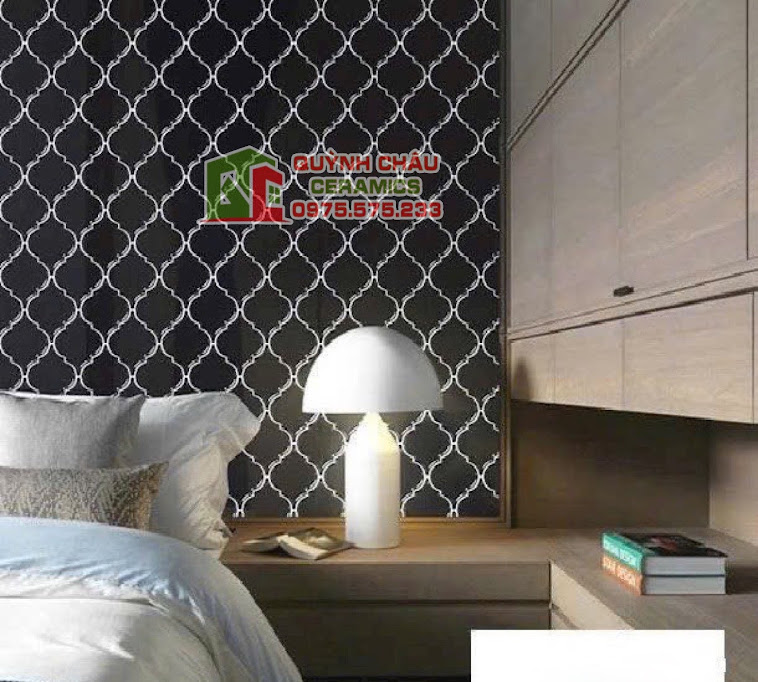 Mẫu mosaic hình lồng đèn màu đen mờ ốp phòng ngủ