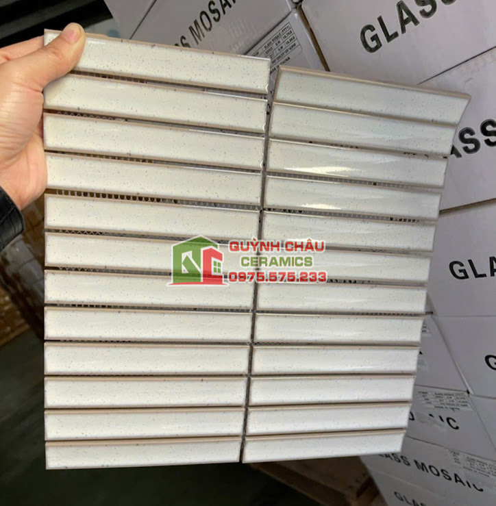 Mẫu gạch mosaic que đũa lõm bóng trắng chấm mè