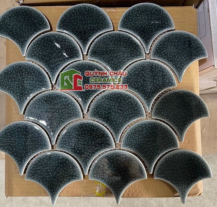 Mẫu gạch vảy cá màu xanh rêu men rạn