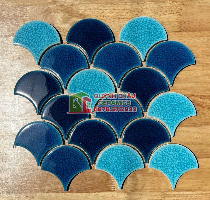 Mẫu gạch vảy cá xanh mix màu men rạn