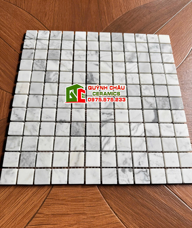 Mẫu gạch mosaic vuông đá tự nhiên