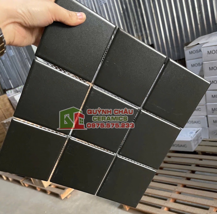 Mẫu gạch mosaic vuông gốm sứ màu đen mờ