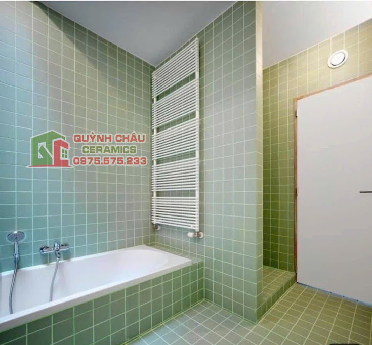 Mẫu gạch mosaic vuông màu xanh ốp phòng tắm