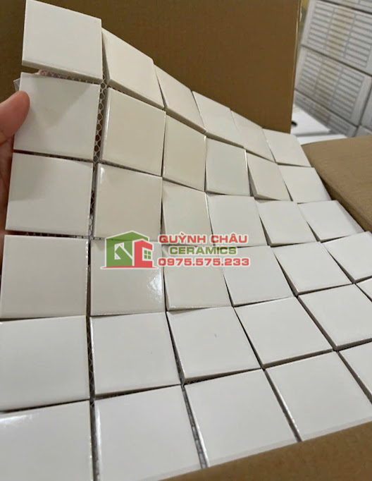 Mẫu gạch mosaic vuông nhỏ màu trắng bóng
