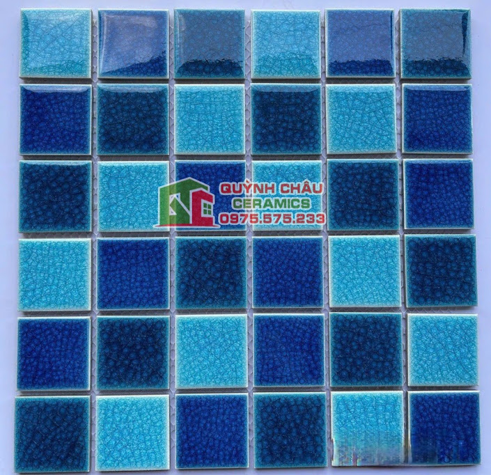 Mẫu gạch mosaic vuông nhỏ men rạn ốp hồ bơi