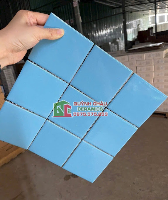 Mẫu gạch mosaic vuông xanh biển men rạn bóng