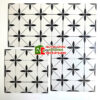 Gạch bông lát nền 30×30 hoa 4 cánh đen trắng